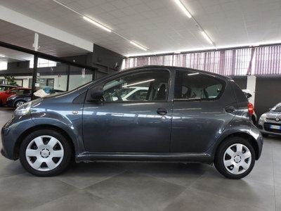 Toyota Aygo 1.0 12V VVT-i 5 porte (3)