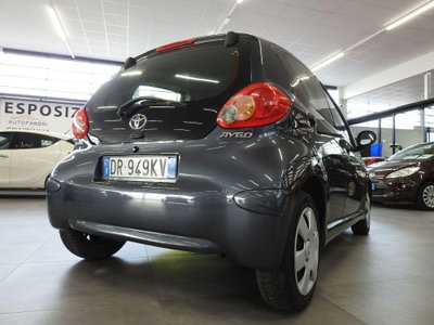 Toyota Aygo 1.0 12V VVT-i 5 porte (5)