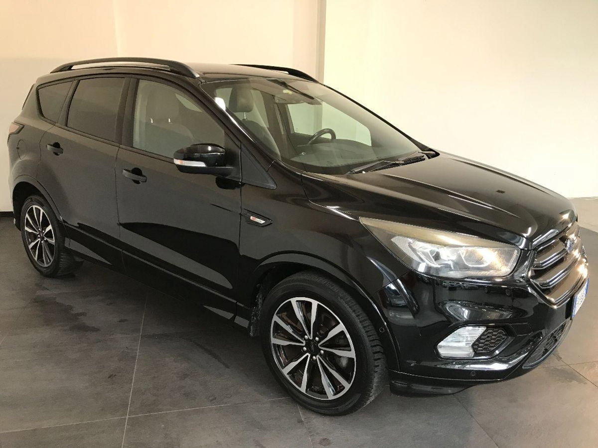 Ford Kuga 1.5 EcoBlue 120 CV 2WD ST-Line (3)