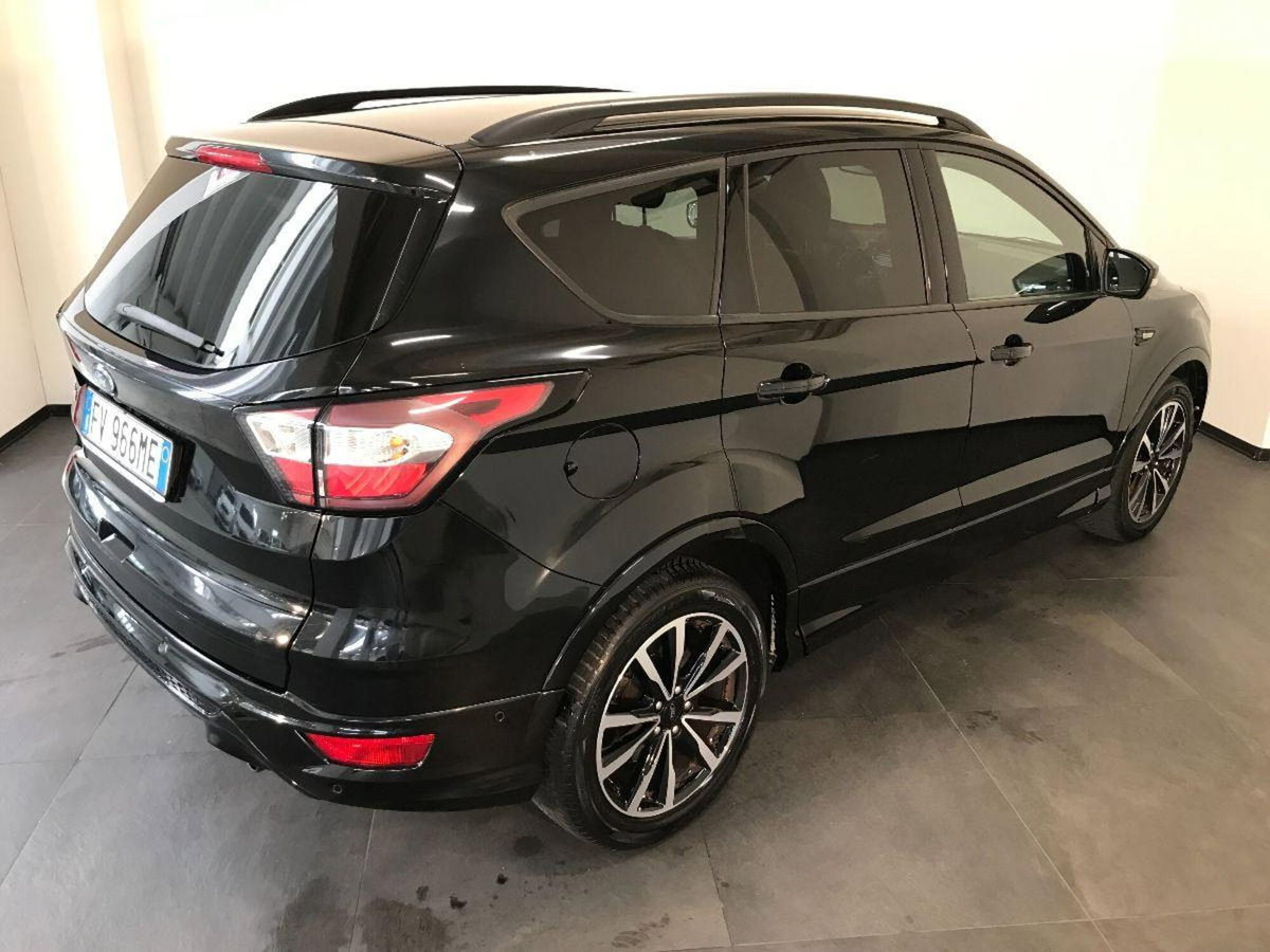 Ford Kuga 1.5 EcoBlue 120 CV 2WD ST-Line (4)