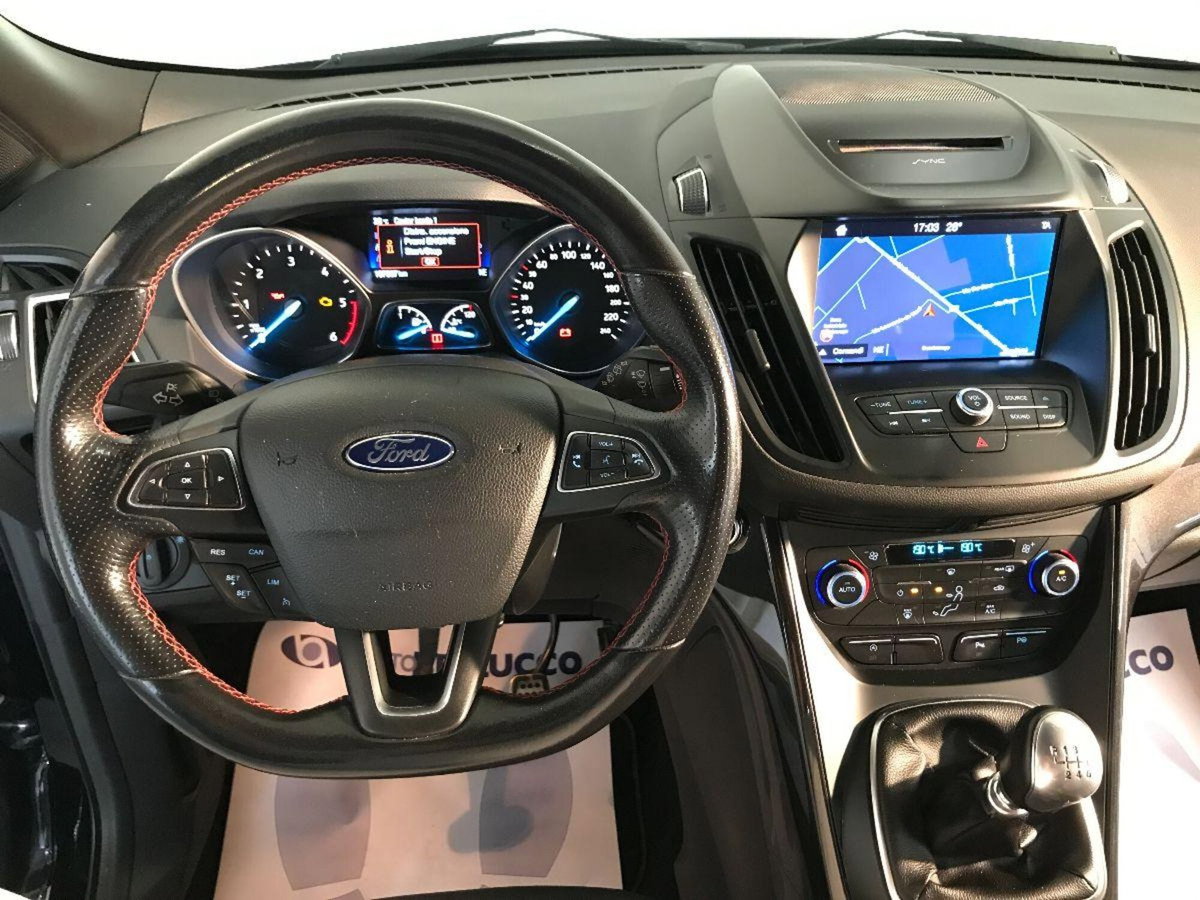 Ford Kuga 1.5 EcoBlue 120 CV 2WD ST-Line (8)