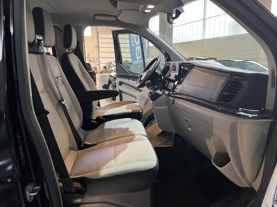 Ford Tourneo Custom 320 2.0 EcoBlue 150CV PL Titanium (19)