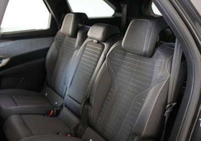 Peugeot 5008 1.2 hybrid 48V GT 136cv e-dcs 6 (10)