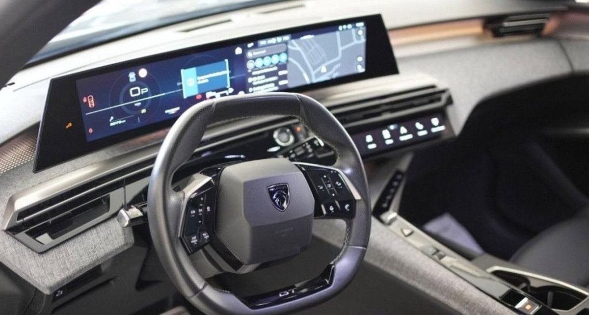 Peugeot 5008 1.2 hybrid 48V GT 136cv e-dcs 6 (6)