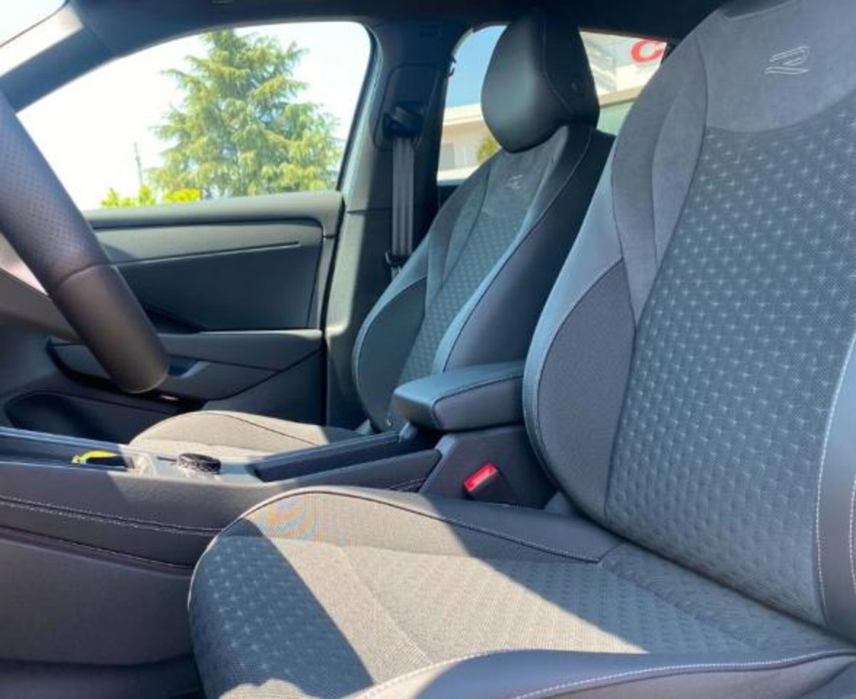 Volkswagen T-Roc 1.5 tsi R-Line dsg (8)