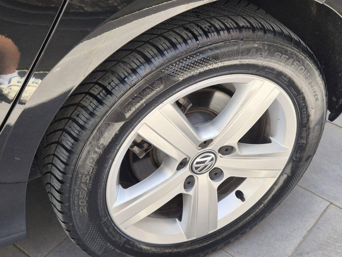 Volkswagen Golf 1.4 TGI DSG 5p. Highline BlueMotion (12)