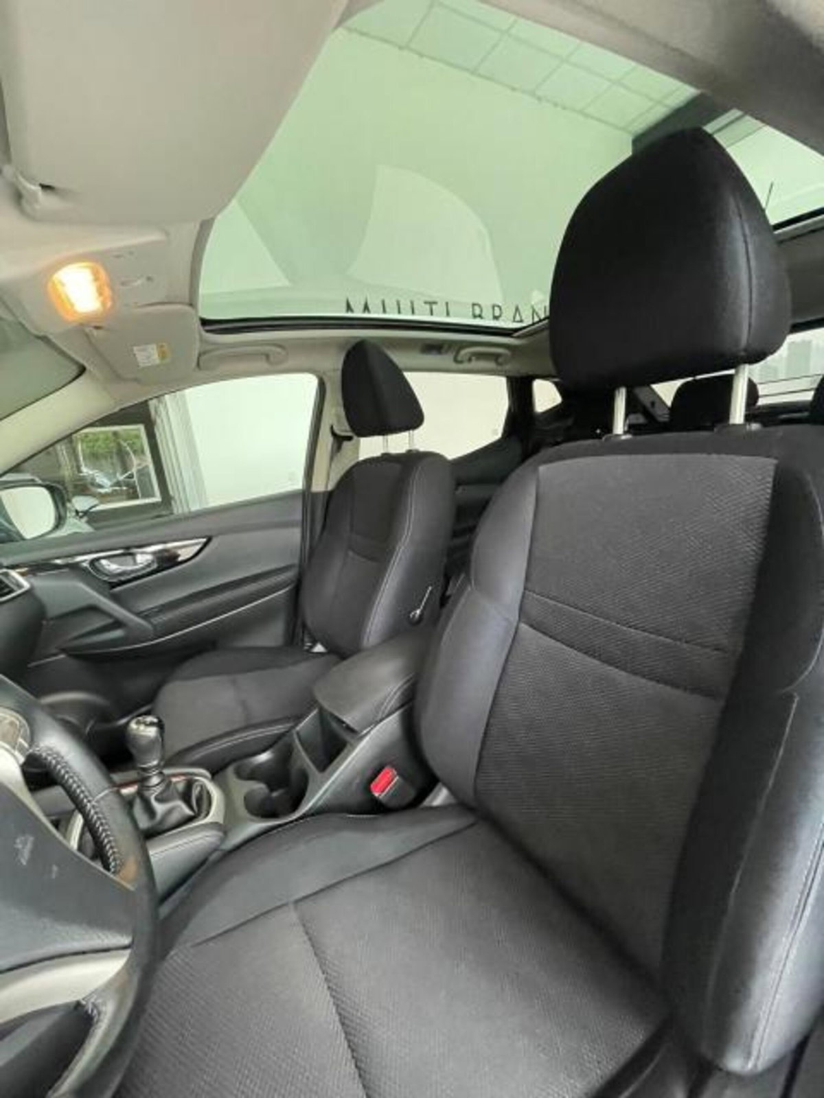 Nissan Qashqai 1.5 dCi N-Connecta (10)