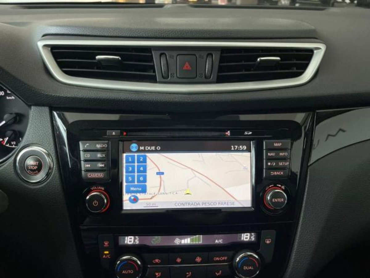 Nissan Qashqai 1.5 dCi N-Connecta (14)