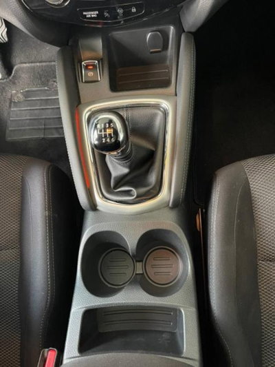 Nissan Qashqai 1.5 dCi N-Connecta (17)
