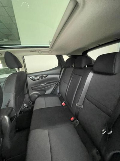 Nissan Qashqai 1.5 dCi N-Connecta (18)