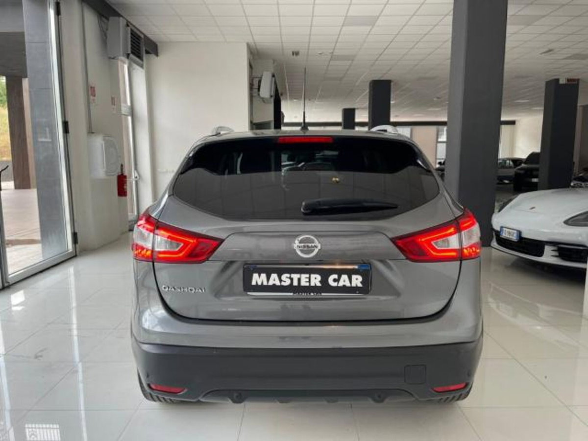 Nissan Qashqai 1.5 dCi N-Connecta (6)