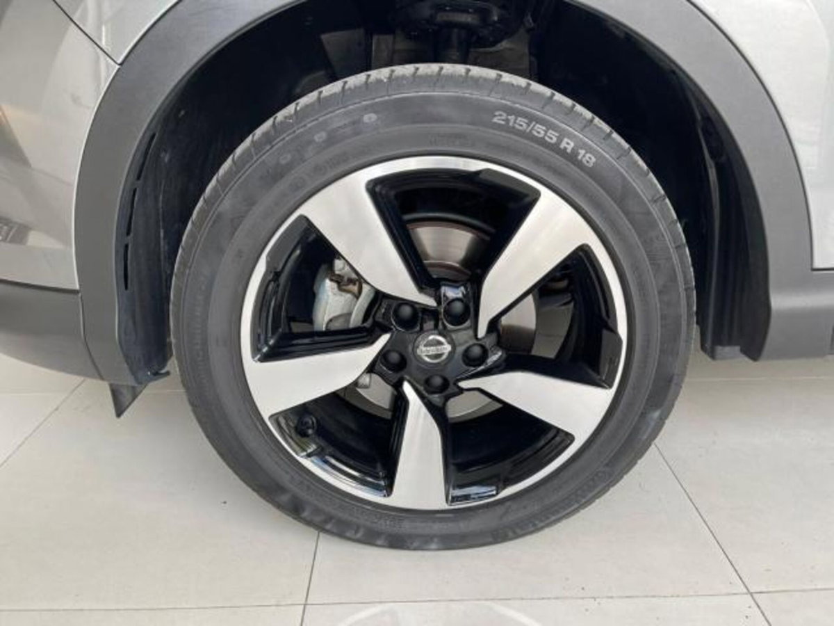 Nissan Qashqai 1.5 dCi N-Connecta (7)