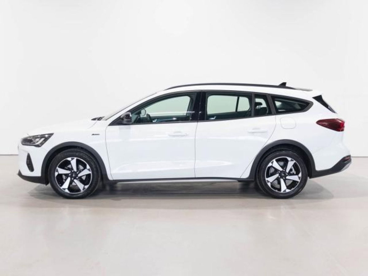 Ford Focus Station Wagon 1.5 ecoblue ST-Line X 115cv auto (4)
