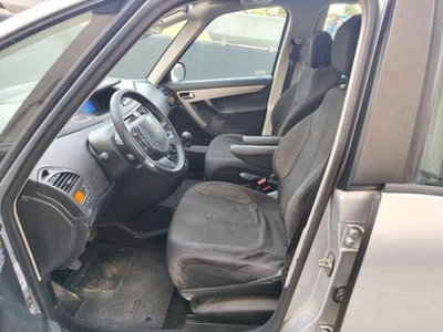 Citroen C4 Picasso 1.6 HDi 110 FAP Elegance (4)