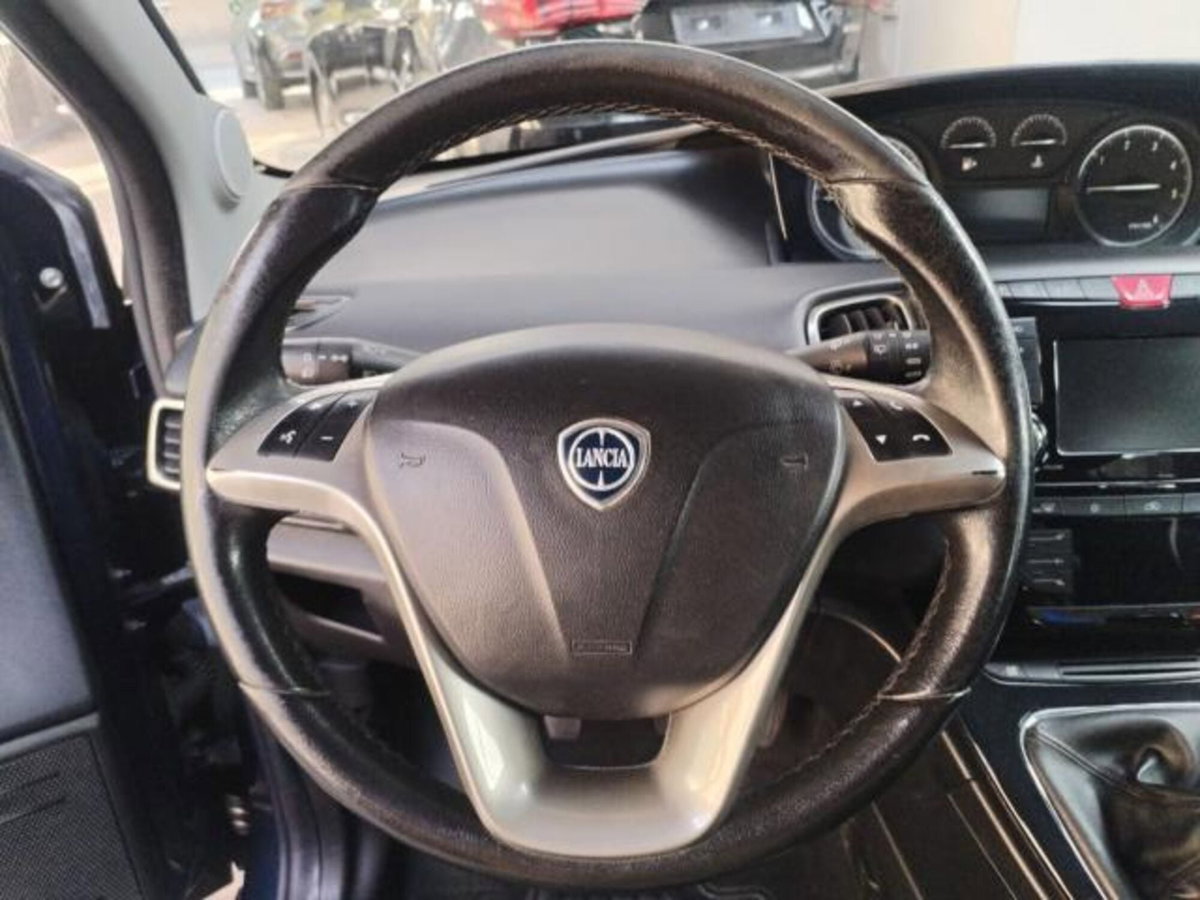 Lancia Ypsilon 1.3 MJT 16V 95 CV 5 porte S&S Gold (10)