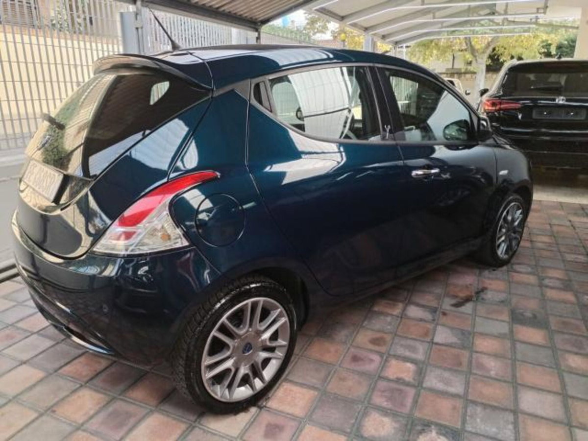 Lancia Ypsilon 1.3 MJT 16V 95 CV 5 porte S&S Gold (3)