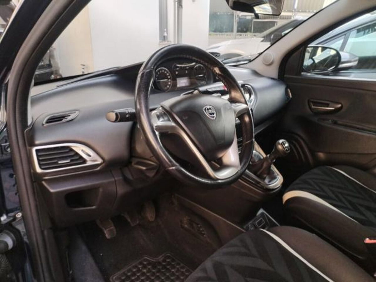 Lancia Ypsilon 1.3 MJT 16V 95 CV 5 porte S&S Gold (6)