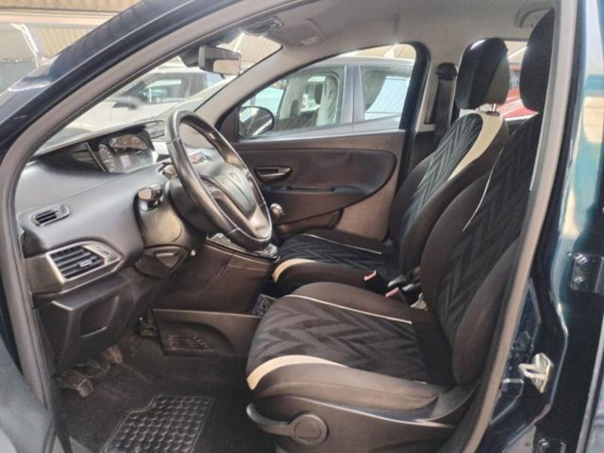 Lancia Ypsilon 1.3 MJT 16V 95 CV 5 porte S&S Gold (7)