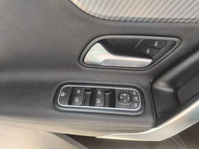 Mercedes-Benz Classe A 180 d Automatic Premium (11)