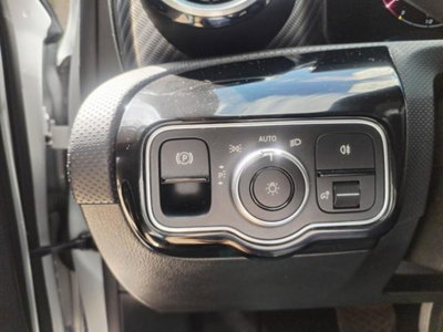 Mercedes-Benz Classe A 180 d Automatic Premium (13)