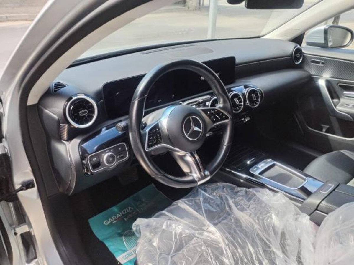Mercedes-Benz Classe A 180 d Automatic Premium (7)