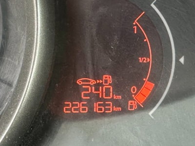 Citroen C3 PureTech 82 Attraction Van (11)