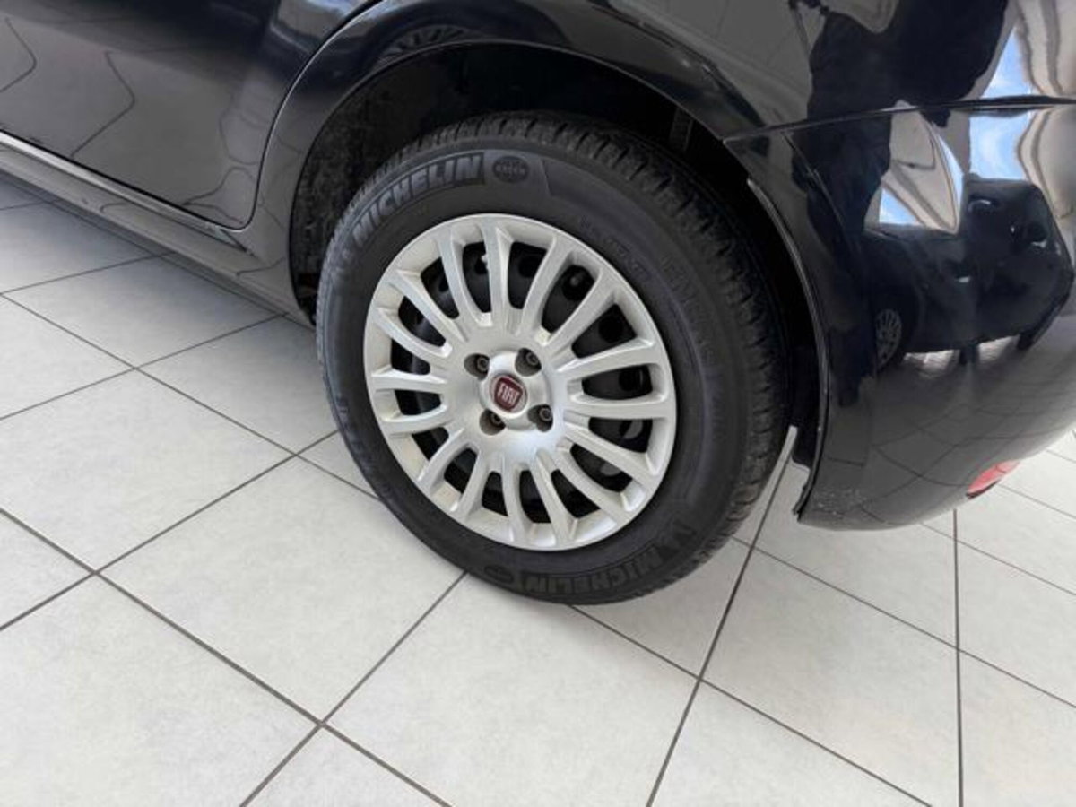 Fiat Punto 1.3 MJT II S&S 95 CV 5 porte Street (16)