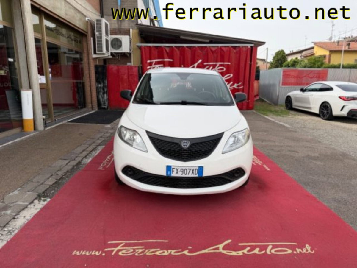 Lancia Ypsilon 1.2 69 CV 5 porte GPL Ecochic Elefantino Blu (13)