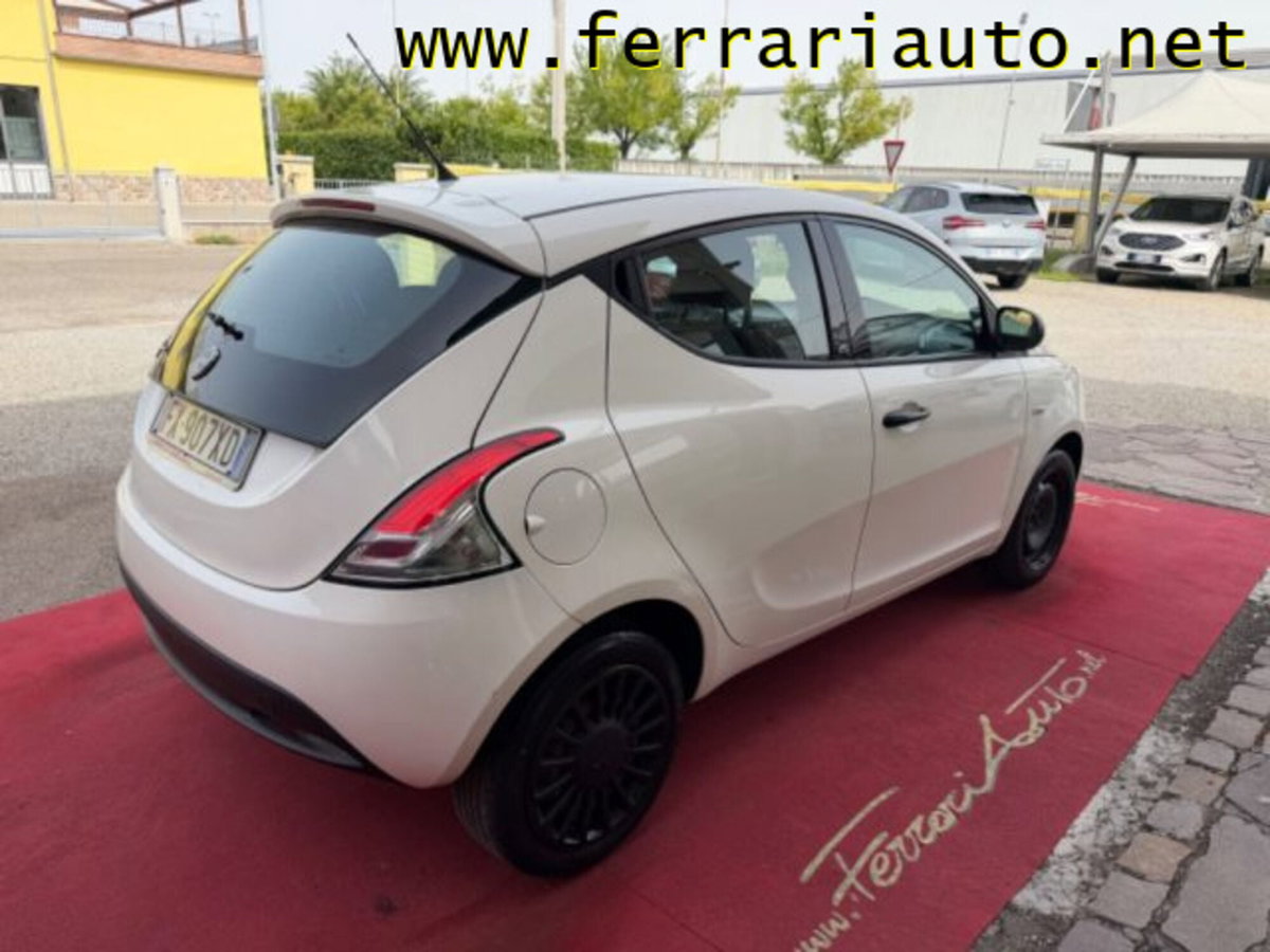 Lancia Ypsilon 1.2 69 CV 5 porte GPL Ecochic Elefantino Blu (3)