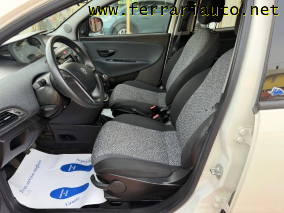 Lancia Ypsilon 1.2 69 CV 5 porte GPL Ecochic Elefantino Blu (7)