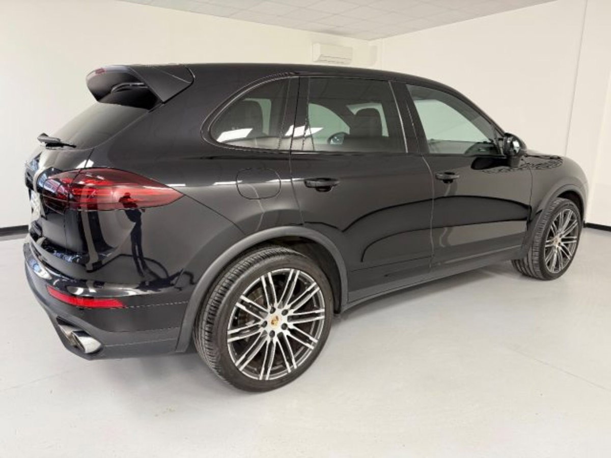 Porsche Cayenne 3.0 Diesel (9)