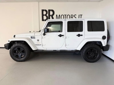 Jeep Wrangler Unlimited 2.8 CRD DPF Sahara Auto (11)