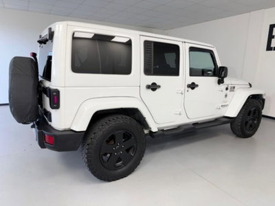 Jeep Wrangler Unlimited 2.8 CRD DPF Sahara Auto (9)