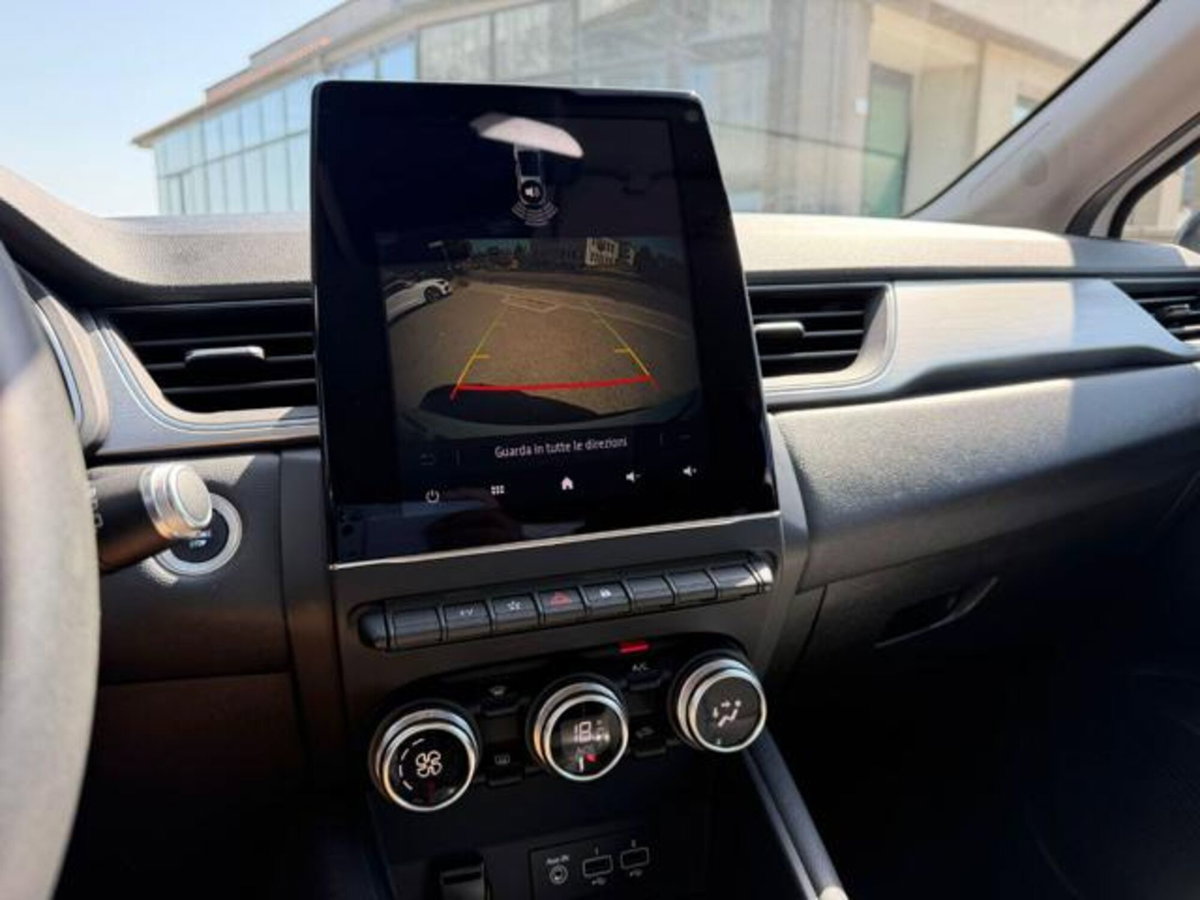 Renault Captur Plug-in Hybrid E-Tech 160 CV Intens (11)