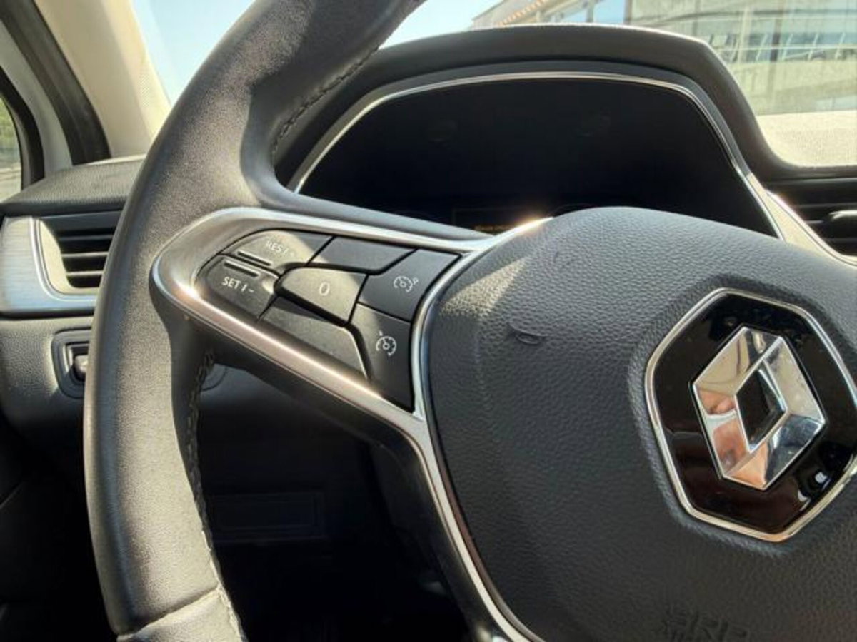 Renault Captur Plug-in Hybrid E-Tech 160 CV Intens (15)