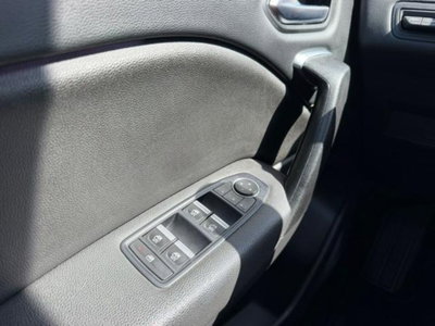 Renault Captur Plug-in Hybrid E-Tech 160 CV Intens (16)