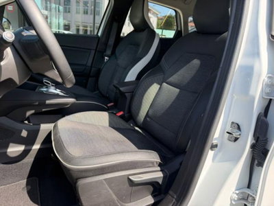 Renault Captur Plug-in Hybrid E-Tech 160 CV Intens (9)