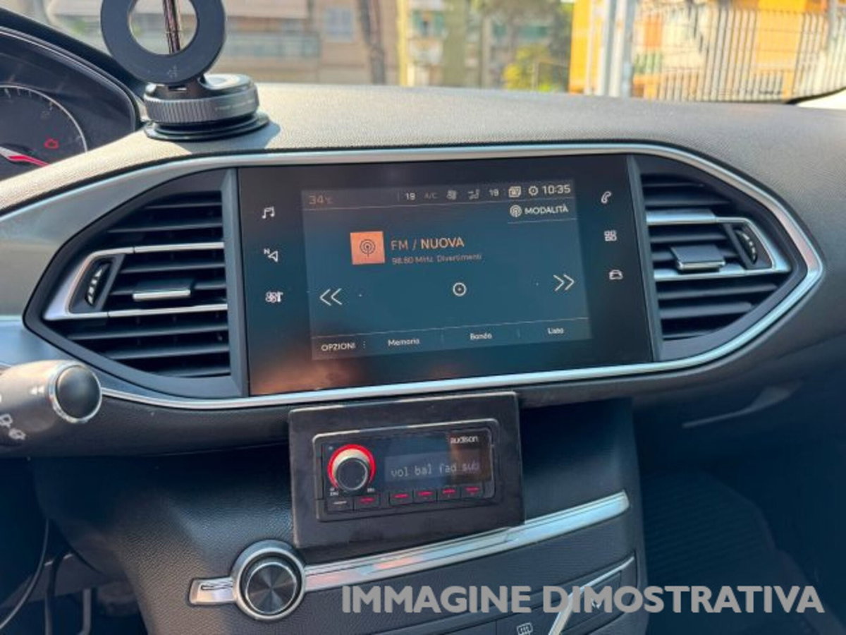 Peugeot 308 BlueHDi 130 S&S Allure (13)