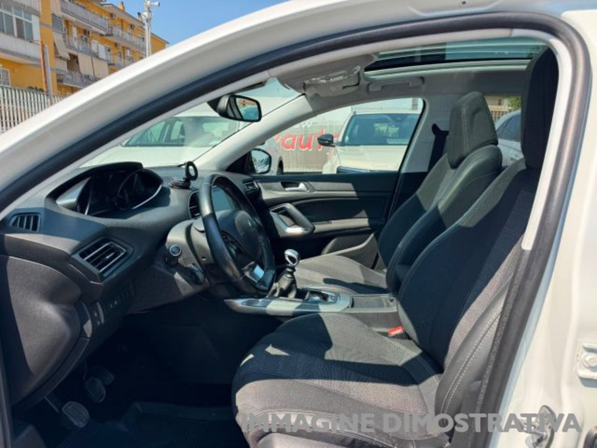 Peugeot 308 BlueHDi 130 S&S Allure (15)