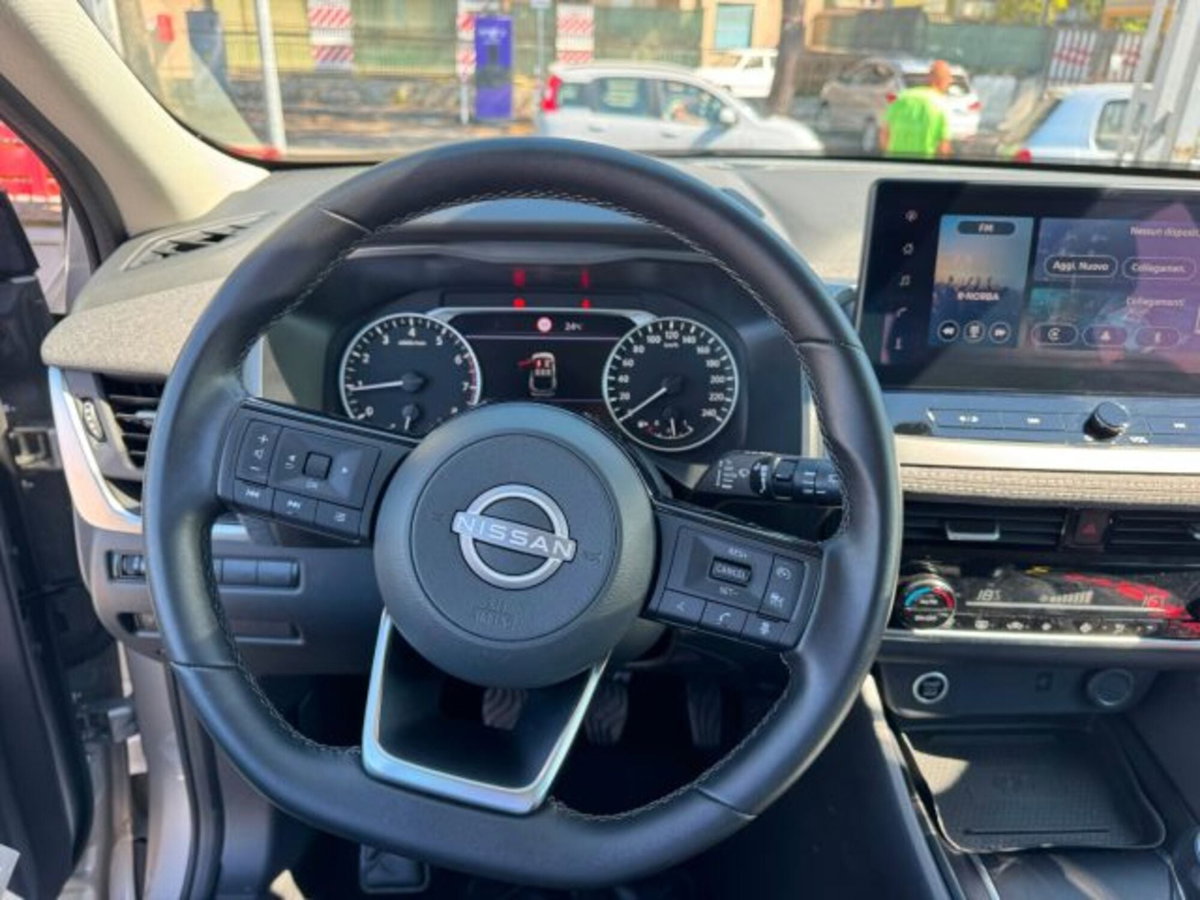 Nissan Qashqai 1.3 mhev Acenta 2wd 140cv (10)