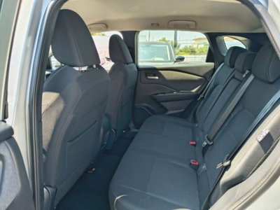 Nissan Qashqai 1.3 mhev Acenta 2wd 140cv (18)