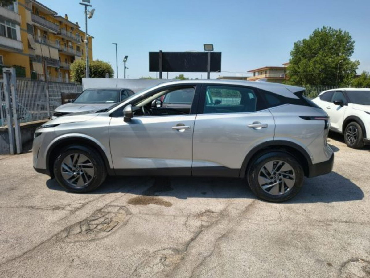 Nissan Qashqai 1.3 mhev Acenta 2wd 140cv (7)