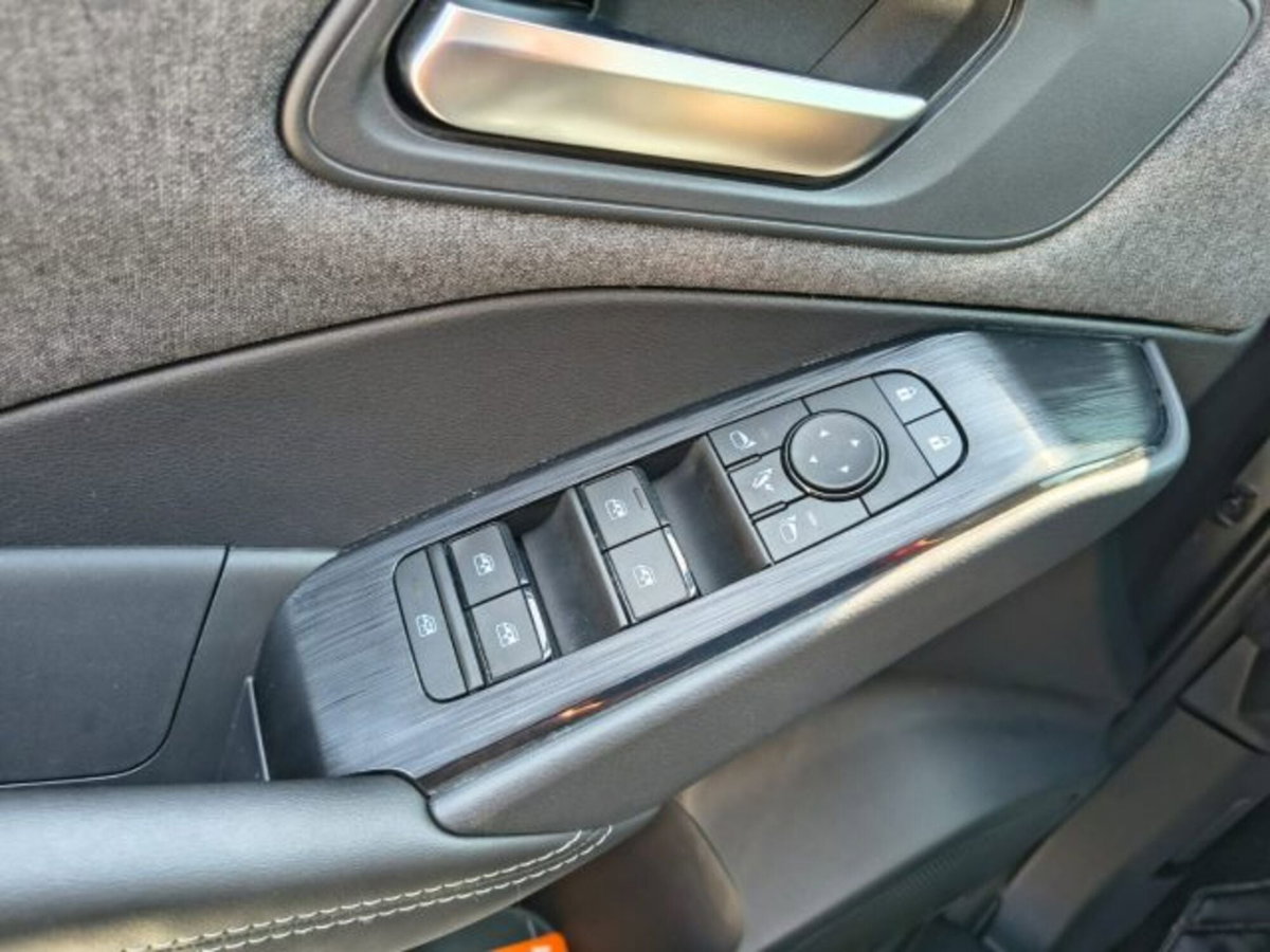 Nissan Qashqai 1.3 mhev Acenta 2wd 140cv (5)