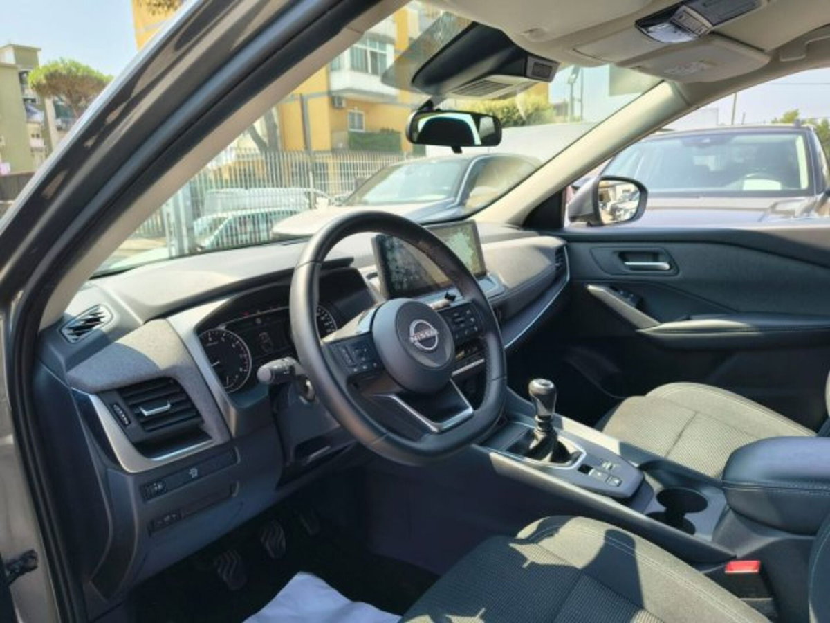 Nissan Qashqai 1.3 mhev Acenta 2wd 140cv (8)