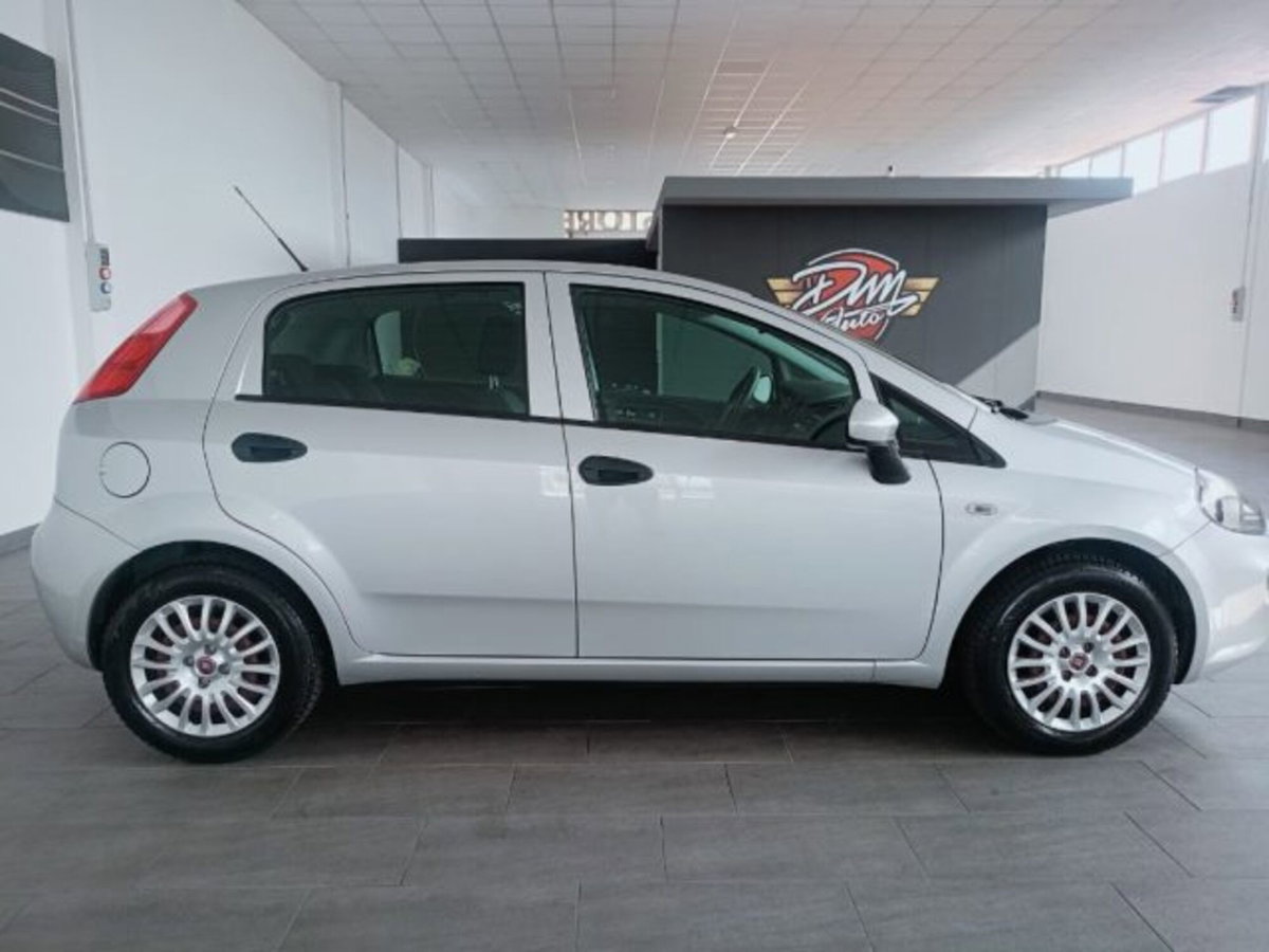 Fiat Punto 1.3 MJT II 75 CV 5 porte Lounge (4)