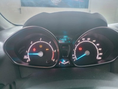 Ford Fiesta 1.5 TDCi 75CV 3 porte (17)