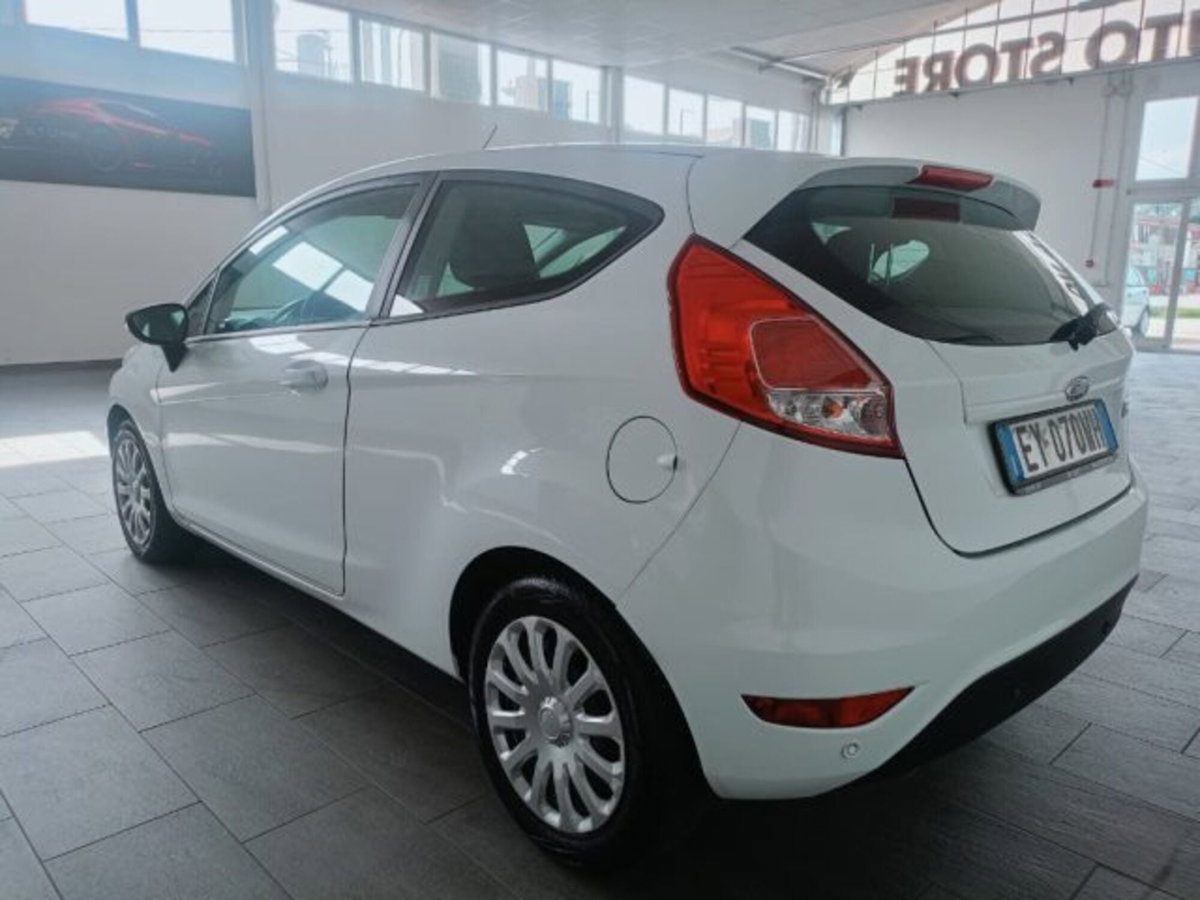 Ford Fiesta 1.5 TDCi 75CV 3 porte (7)