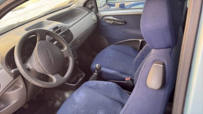 Fiat Punto 1.2i 16V cat 3 porte EL (3)