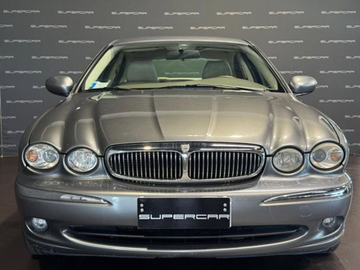 Jaguar X-Type 2.5 V6 24V cat Executive (2)