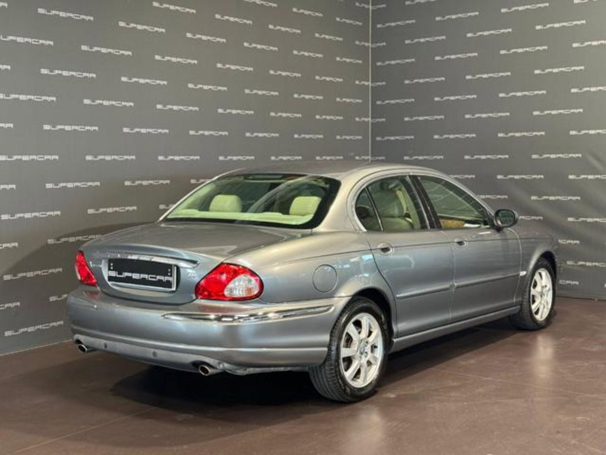 Jaguar X-Type 2.5 V6 24V cat Executive (3)